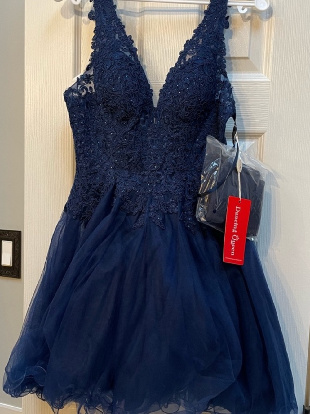 NWT Dancing Queen Navy Blue Lace Sequin Short Prom Dress XS A-Line V-Neck Formal